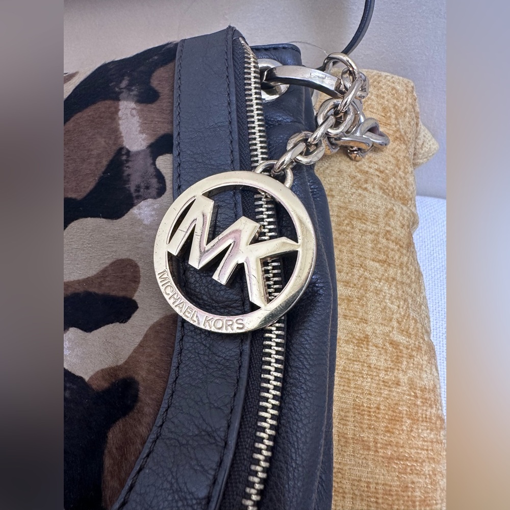 Michael Kors Camouflage Crossbody Bag - Picture 3 of 15